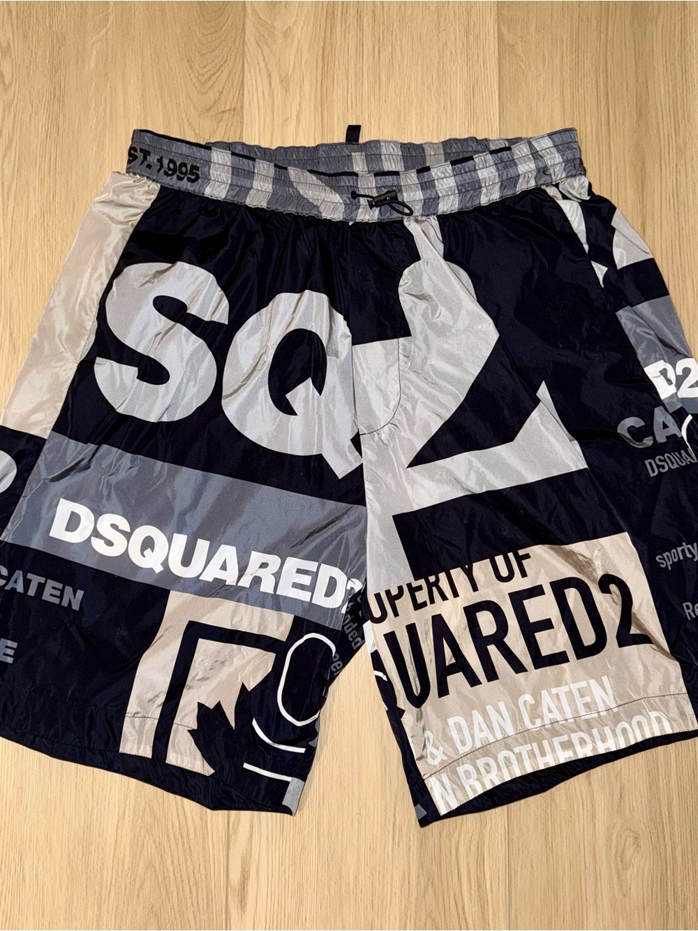 DSQUARED2 Black & Gray Graphic Logo Beach Shorts